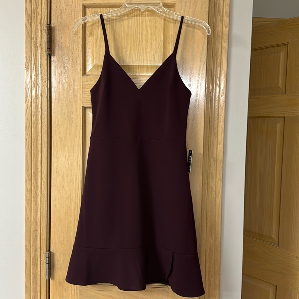 Express adjustable strap, mini dress, maroon, XS, NWT